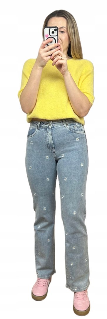 Jeansy spodnie długa nogawka wide leg stokrotki haft jeans Moon Girl M Jeansy spodnie długa nogawka wide leg stokrotki haft jeans Moon Girl M