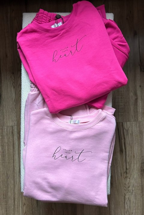 Komplet dresowy różowy oversize luźna bluza dres bawełna Lara Fashion S/M Komplet dresowy różowy oversize luźna bluza dres bawełna Lara Fashion S/M