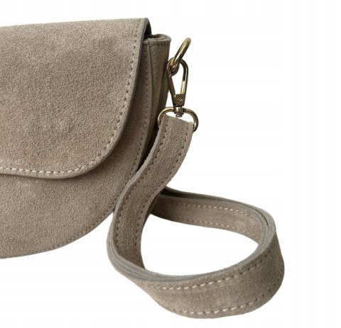 Beżowa zamszowa torebka crossbody zamsz naturalny z klapą Laura Biaggi Beżowa zamszowa torebka crossbody zamsz naturalny z klapą Laura Biaggi