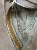 Beżowa zamszowa torebka crossbody zamsz naturalny z klapą Laura Biaggi