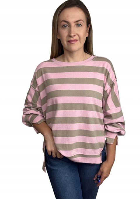 Oversize bluza dzianinowa luźna poziome paski z rozcięciami beż róż Azara - COZY STRIPES