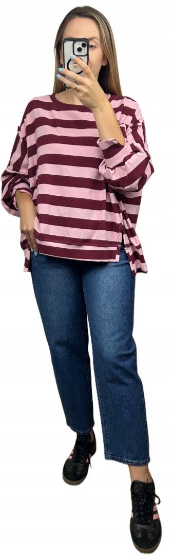 Oversize bluza dzianinowa luźna poziome paski z rozcięciami bordo róż Azara - COZY STRIPES Oversize bluza dzianinowa luźna poziome paski z rozcięciami bordo róż Azara - COZY STRIPES