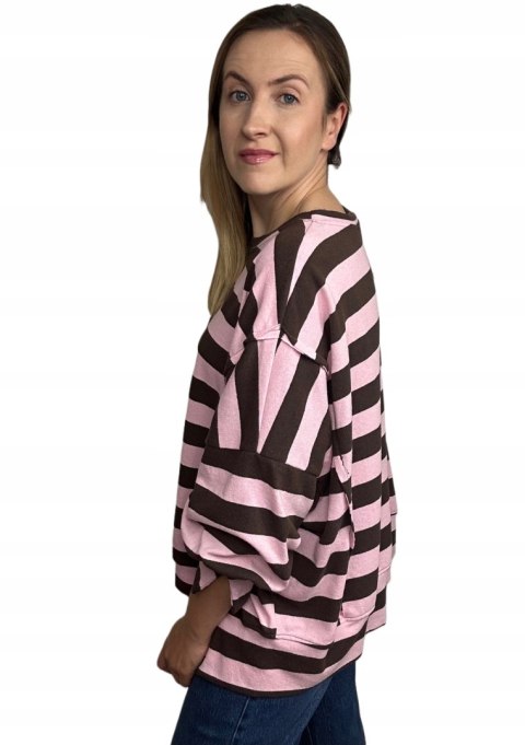 Oversize bluza dzianinowa luźna poziome paski z rozcięciami brąz róż Azara - COZY STRIPES Oversize bluza dzianinowa luźna poziome paski z rozcięciami brąz róż Azara - COZY STRIPES