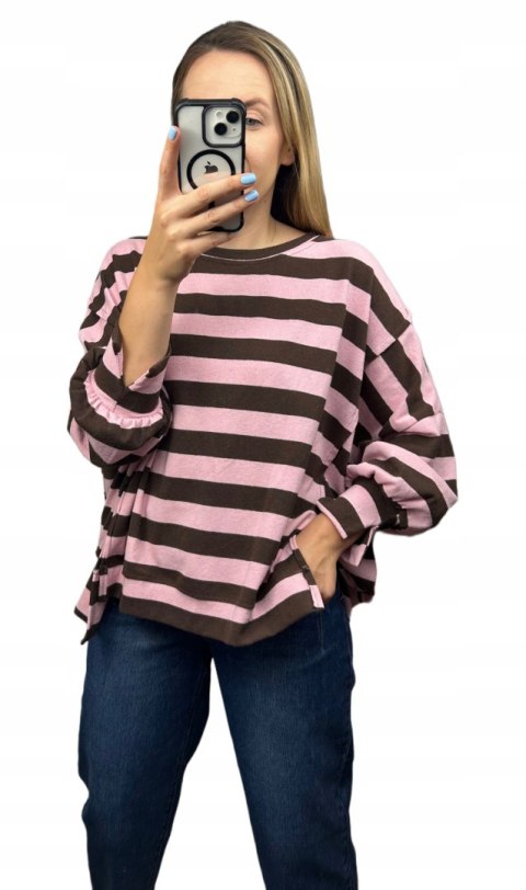 Oversize bluza dzianinowa luźna poziome paski z rozcięciami brąz róż Azara - COZY STRIPES Oversize bluza dzianinowa luźna poziome paski z rozcięciami brąz róż Azara - COZY STRIPES