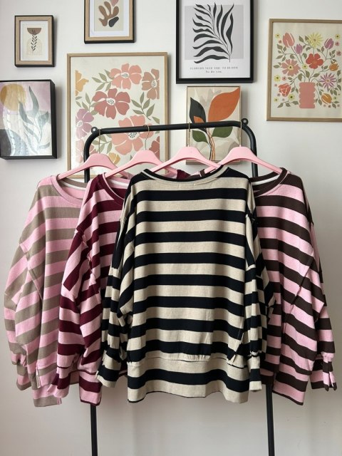 Oversize bluza dzianinowa luźna poziome paski z rozcięciami brąz róż Azara - COZY STRIPES Oversize bluza dzianinowa luźna poziome paski z rozcięciami brąz róż Azara - COZY STRIPES