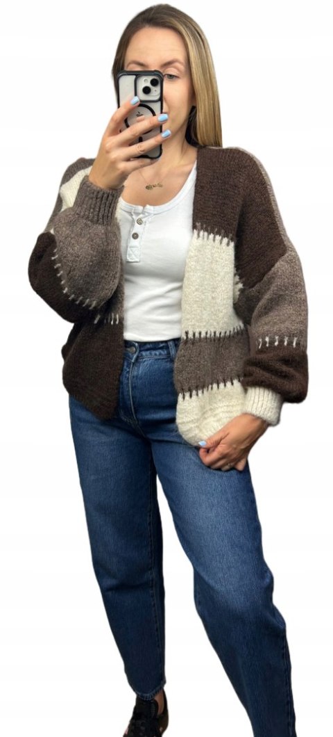 Sweter kardigan oversize bufiaste rękawy brąz czekolada beż wzorzysty - COLOR PATCH Sweter kardigan oversize bufiaste rękawy brąz czekolada beż wzorzysty - COLOR PATCH