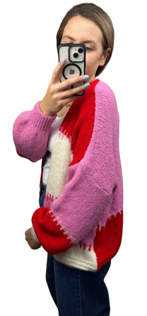 Sweter kardigan oversize bufiaste rękawy różowy czerwony śmietana wzorzysty - COLOR PATCH Sweter kardigan oversize bufiaste rękawy różowy czerwony śmietana wzorzysty - COLOR PATCH