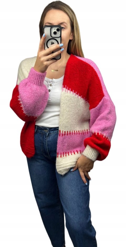 Sweter kardigan oversize bufiaste rękawy różowy czerwony śmietana wzorzysty - COLOR PATCH Sweter kardigan oversize bufiaste rękawy różowy czerwony śmietana wzorzysty - COLOR PATCH