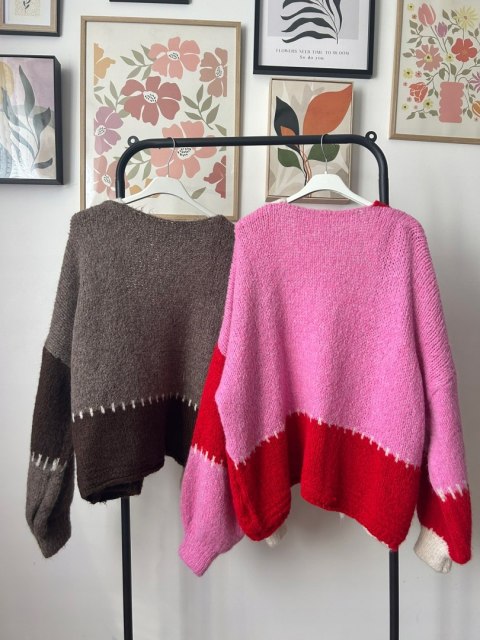 Sweter kardigan oversize bufiaste rękawy różowy czerwony śmietana wzorzysty - COLOR PATCH Sweter kardigan oversize bufiaste rękawy różowy czerwony śmietana wzorzysty - COLOR PATCH