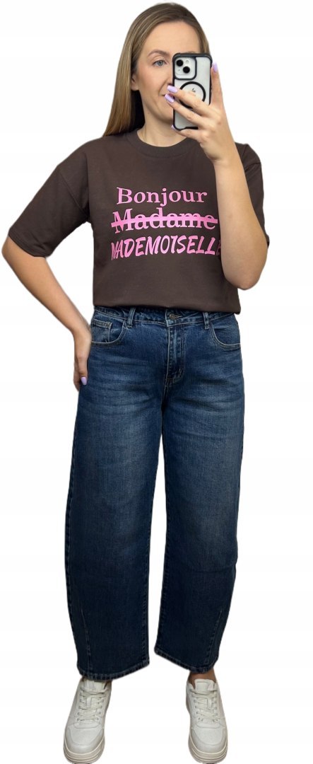 Czekoladowy t-shirt różowy napis oversize bawełniany Millagro- BONJOUR