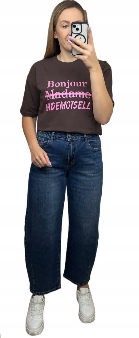 Czekoladowy t-shirt różowy napis oversize bawełniany Millagro- BONJOUR