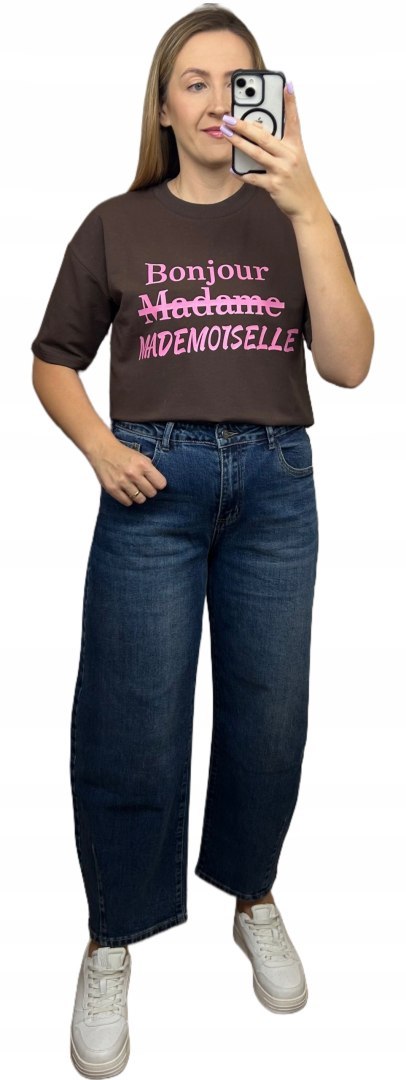 Czekoladowy t-shirt różowy napis oversize bawełniany Millagro- BONJOUR