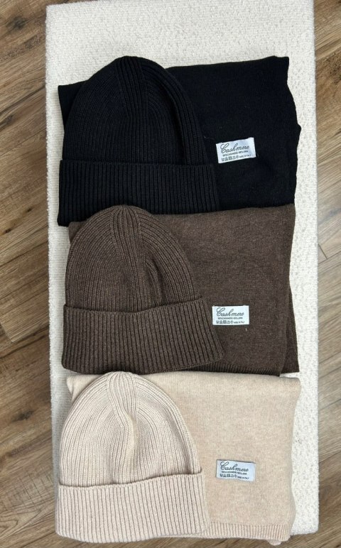 Komplet kaszmirowy czarny wełniany wełna kaszmir czapka szalik Cashmere- CASHMIRA