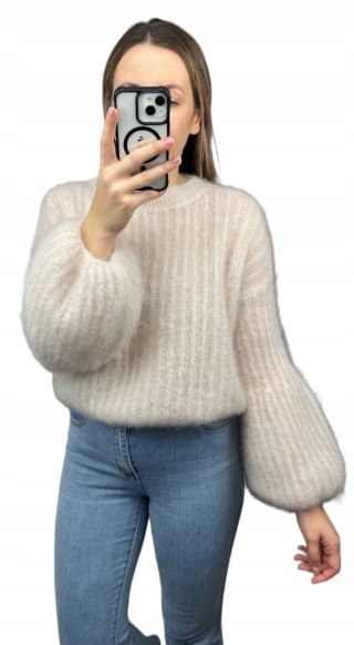 Sweter jasny beż puszysty kid moher prążek szerokie rękawy dzwonki moherowy- SOFT BELL