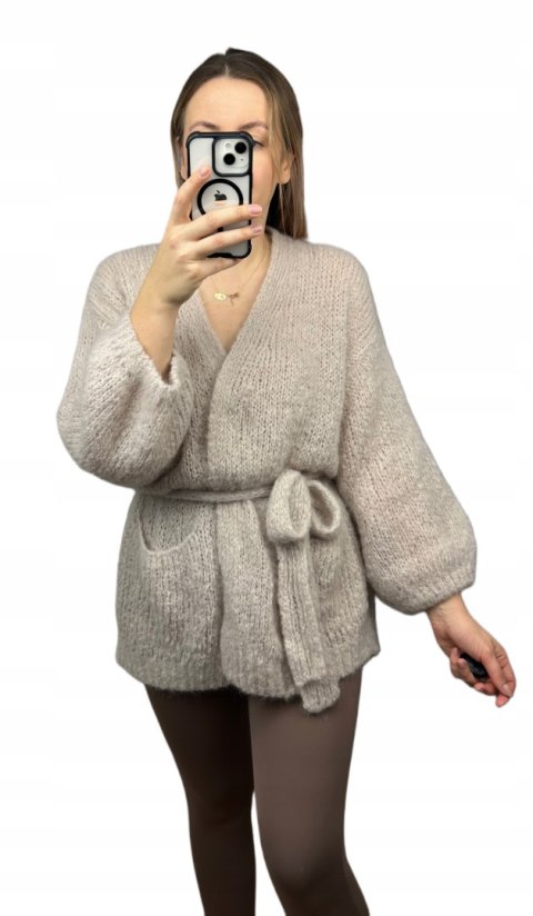 Sweter kardigan z wiązaniem w pasie moher moherowy kieszenie jasny beż- NUVOLA
