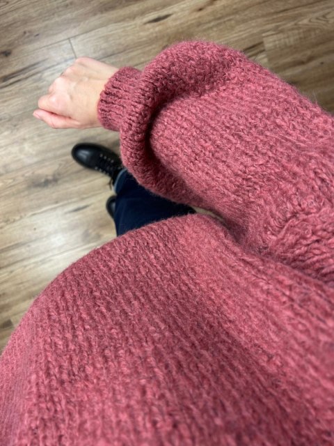 Sweter oversize zgaszony róż bufiaste rękawy chmurka 12% kid moher wełna- CLOUDY