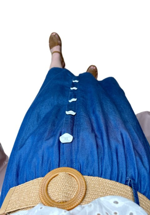 Spódnica rozkloszowana lyocell midi guziki dłuższa jeansowa pasek S M L Spódnica rozkloszowana lyocell midi guziki dłuższa jeansowa pasek S M L
