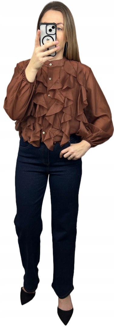 stylizacja brązowa koszula RUBINA i jeansy