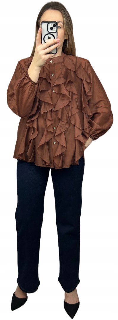 stylizacja brązowa koszula RUBINA i jeansy