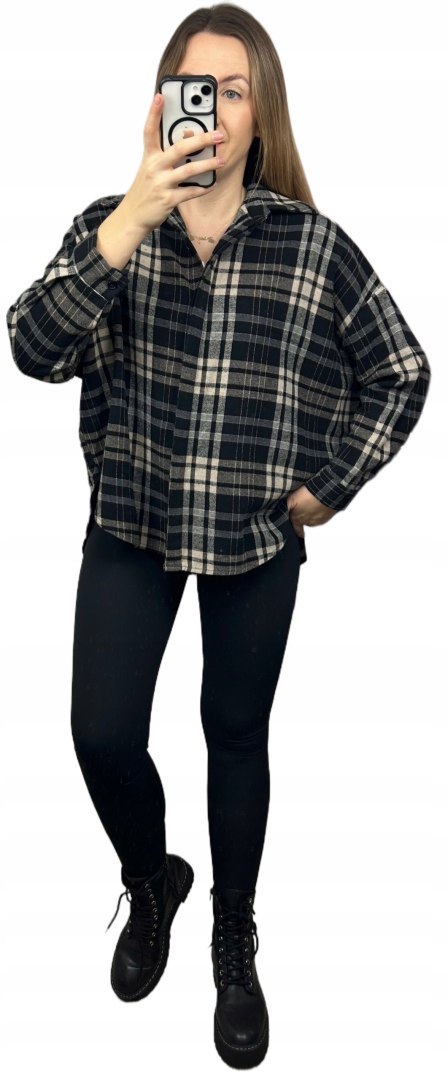 Koszula w kratę beżowo czarna – stylizacja przód