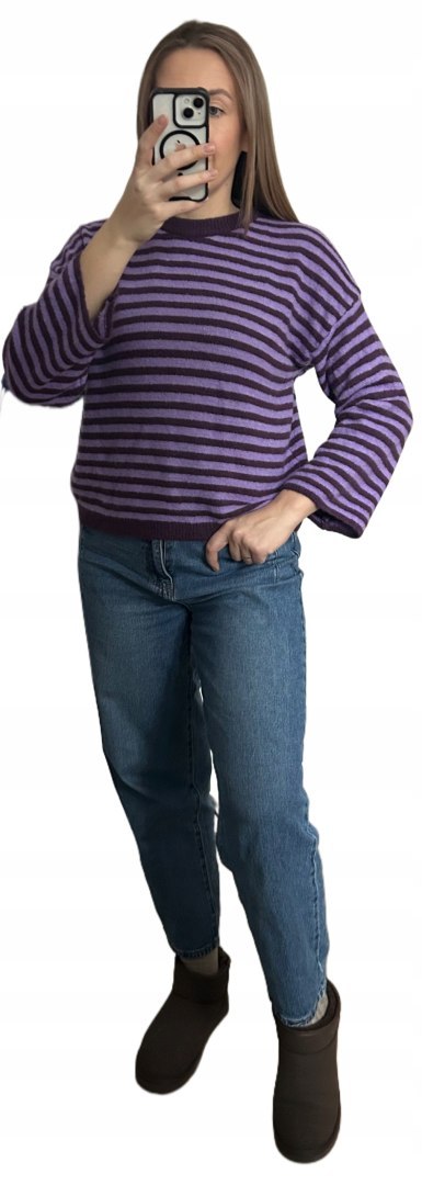 fioletowy sweter w paski
