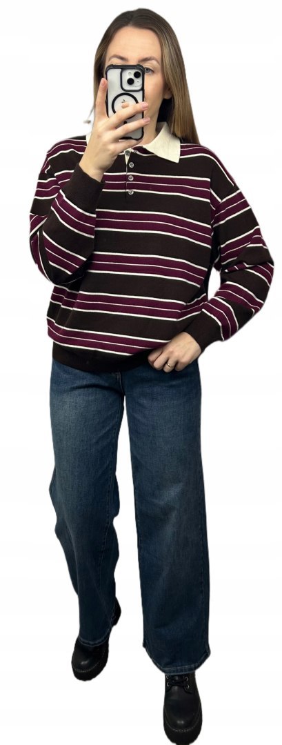 Bordowy sweter w paski – cała sylwetka, Modny Zakątek Szafy