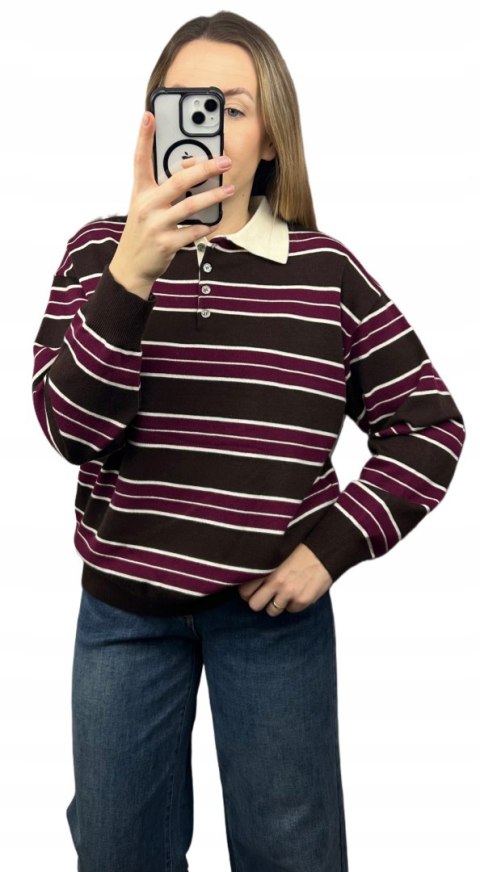 Bordowy sweter polo w paski – selfie w pełnej stylizacji
