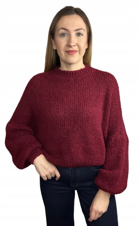 sweter CLOUDY bordo oversize na modelce przodem