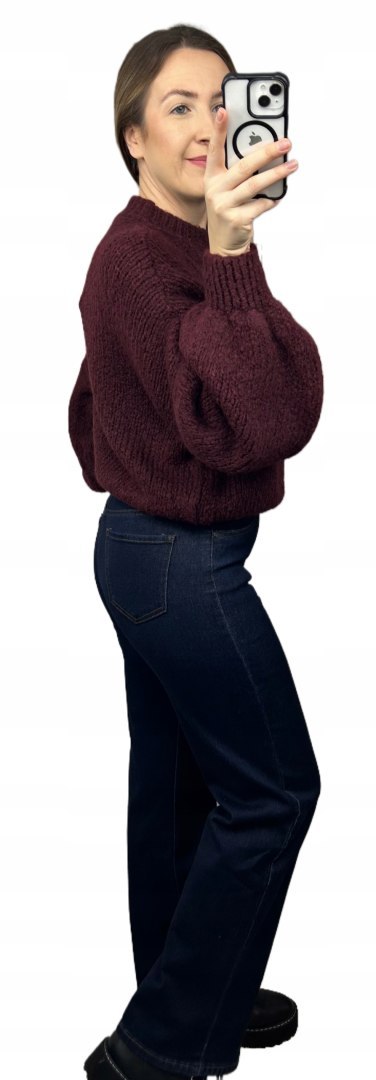 sweter CLOUDY burgund widok stylizacji z boku