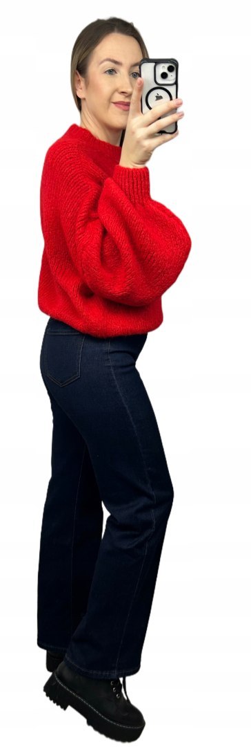 czerwony sweter CLOUDY oversize stylowy look