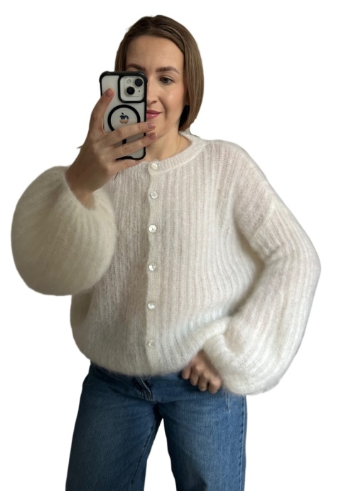 stylizacja śmietanka SOFT BELL i jeansy