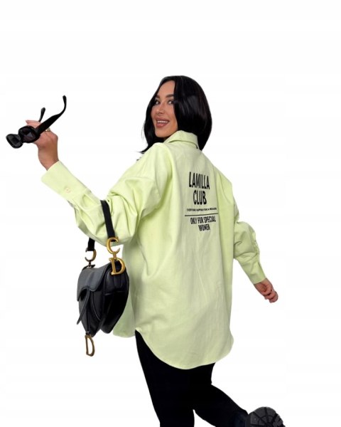 Koszula oversize limonkowa – ujęcie z boku