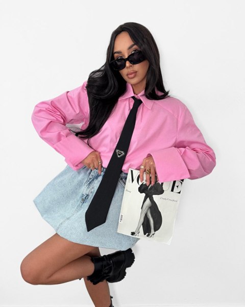 Koszula z krawatem oversize różowa czarny krawat bawełniana La Milla