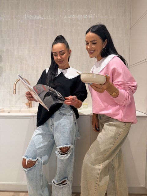 Luźna czarna bluza oversize z kołnierzem bawełniana La Milla