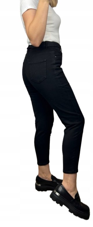 Spodnie jeansowe jeansy wysoki stan mom fit pasek czarne Moon Girl S