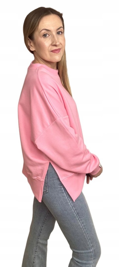 Różowa bluza oversize bawełniana rozcięcia produkt polski Lenoshka Różowa bluza oversize bawełniana rozcięcia produkt polski Lenoshka